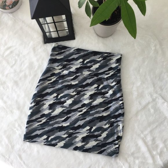 Black & White Camouflage Pencil Skirt - Picture 1 of 3